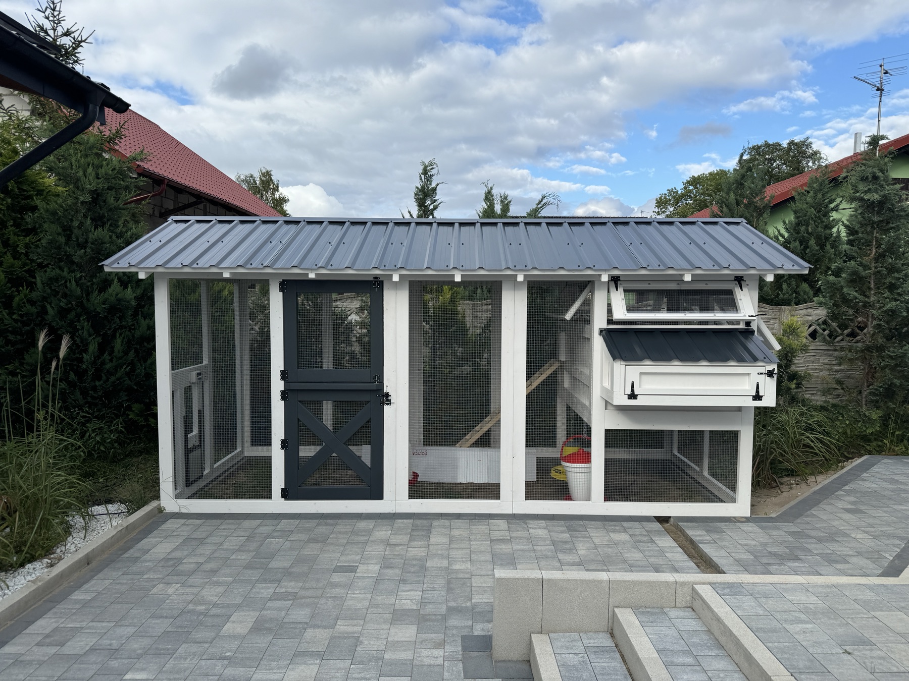 Solidny drewniany kurnik HappyKura — realizacja 4